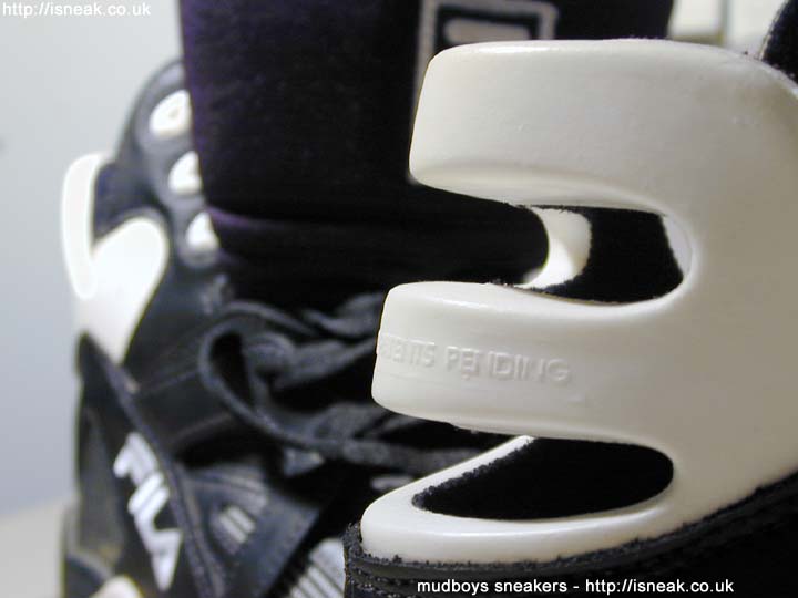 rack room shoes fila