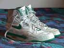 nike001.jpg (61590 bytes)